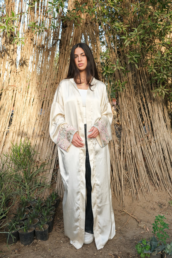 Beige kaftan